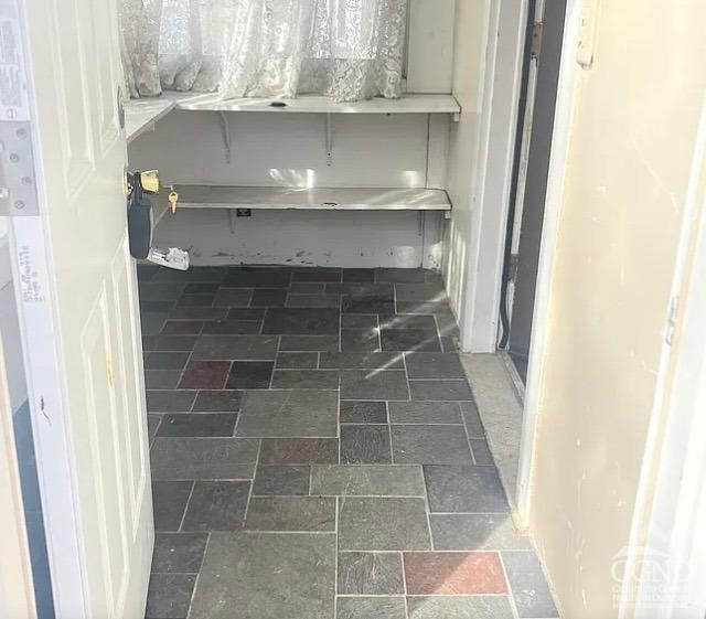 27 Plank Road Troy, NY 12182 - Photo 3 of 15 Photo 3