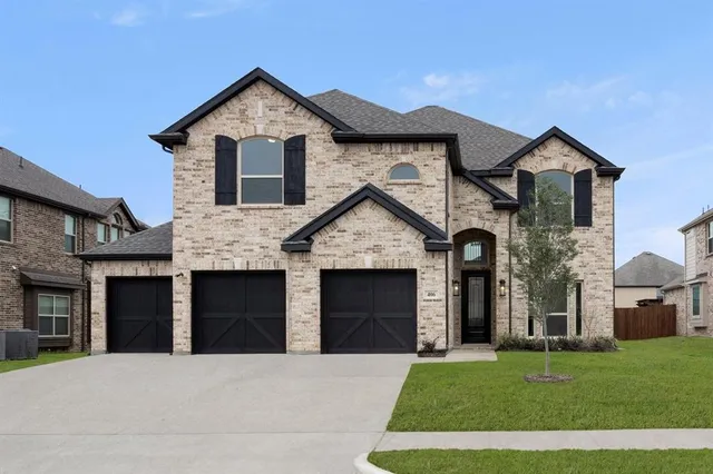 $686,327 | 406 Crestview Drive, Midlothian, TX 76065