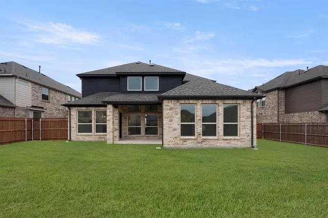 $686,327 | 406 Crestview Drive, Midlothian, TX 76065