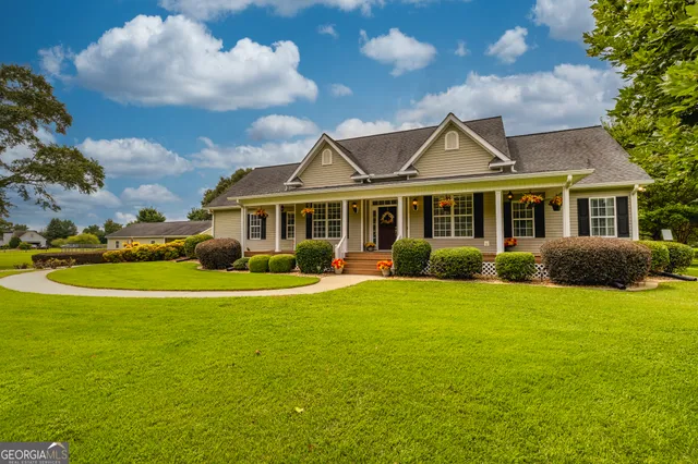 $569,900 | 121 Grape Creek Road, Milner, GA 30257