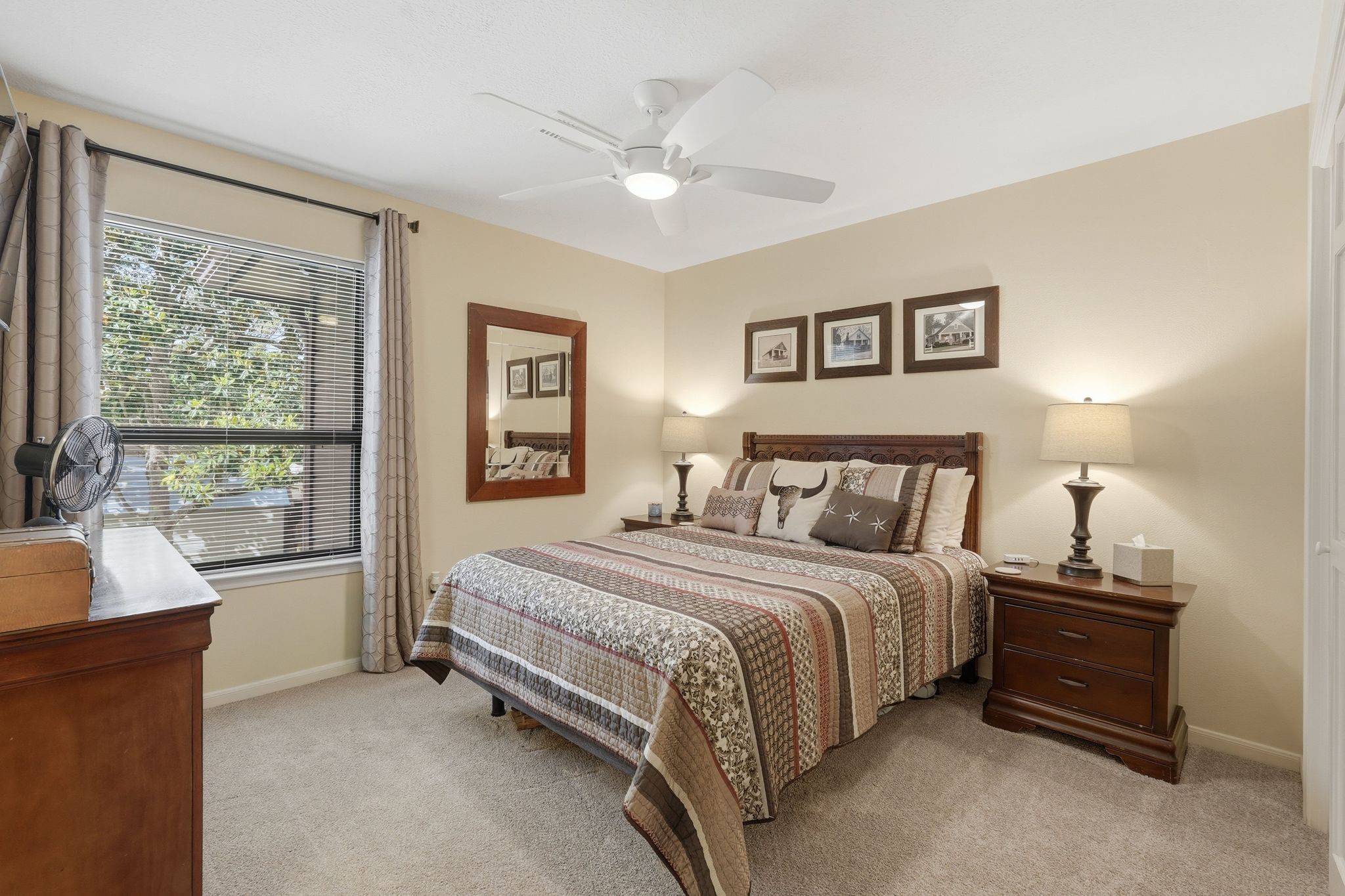 15007 Benfer Road Houston, TX 77069 - Photo 24 of 42 Every bedroom has great closet space and ceiling fans!