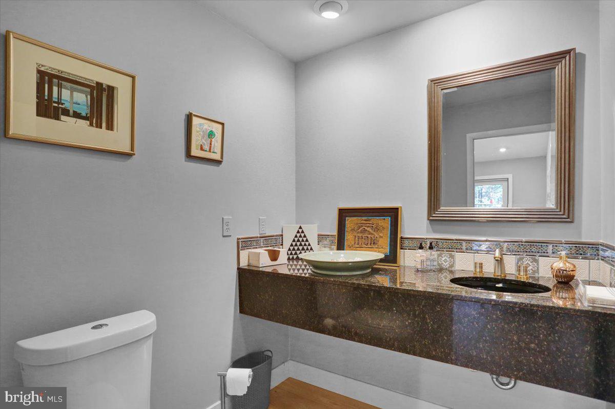 15 Pine Ridge Lane Reading, PA 19607 - Photo 19 of 41 Powder Room