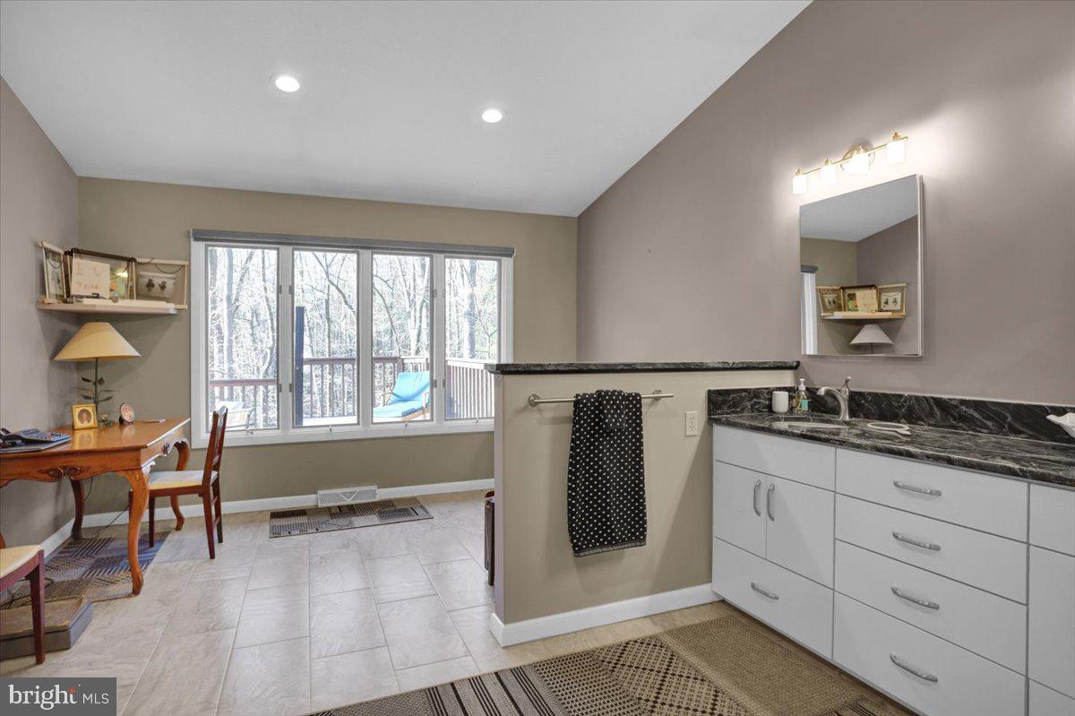 15 Pine Ridge Lane Reading, PA 19607 - Photo 24 of 41 Expansive Primary Bath