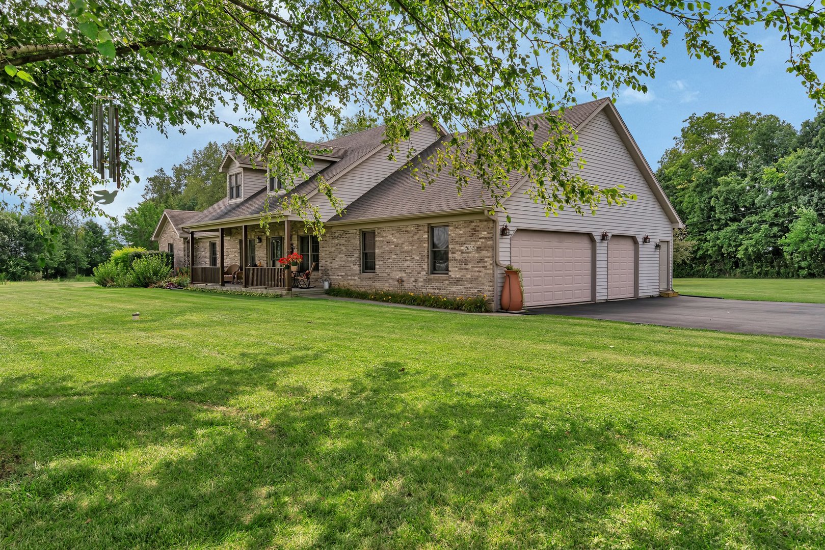 2052 North 3569th Road Serena, IL 60549 - Photo 2 of 45