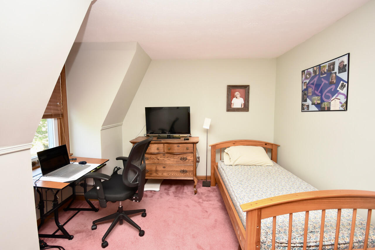 7 Valley Road Cape Elizabeth, ME 04107 - Photo 21 of 38 7 VALLEY - OFFICE 2 DSC_6791