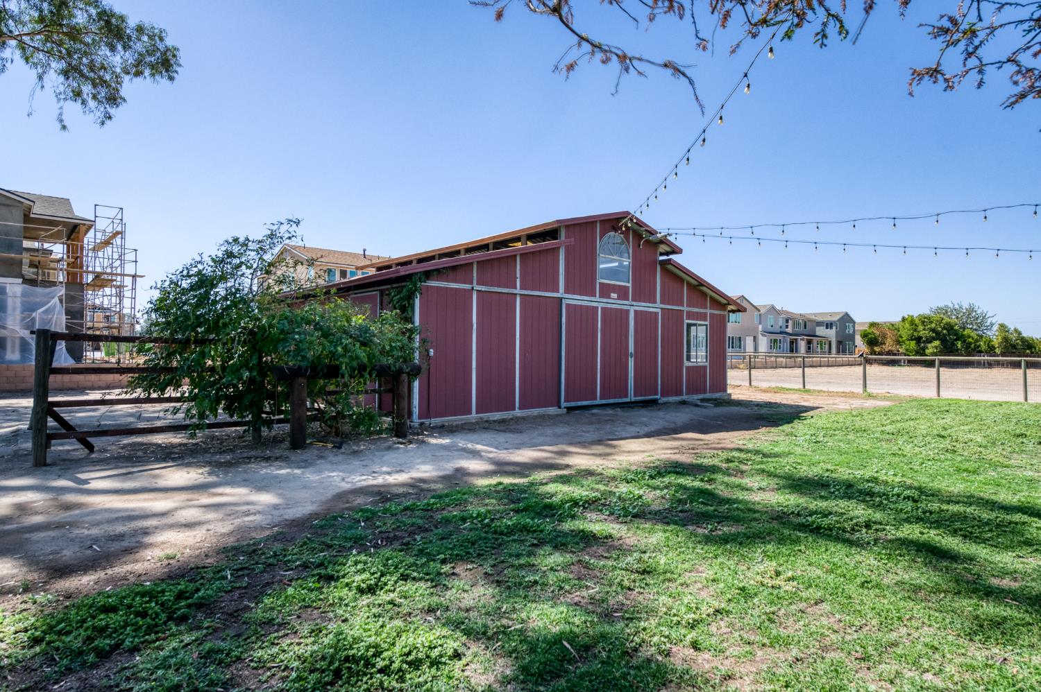 4105 Perrin Road Clovis, CA 93619 - Photo 48 of 67 Gallery Image 48