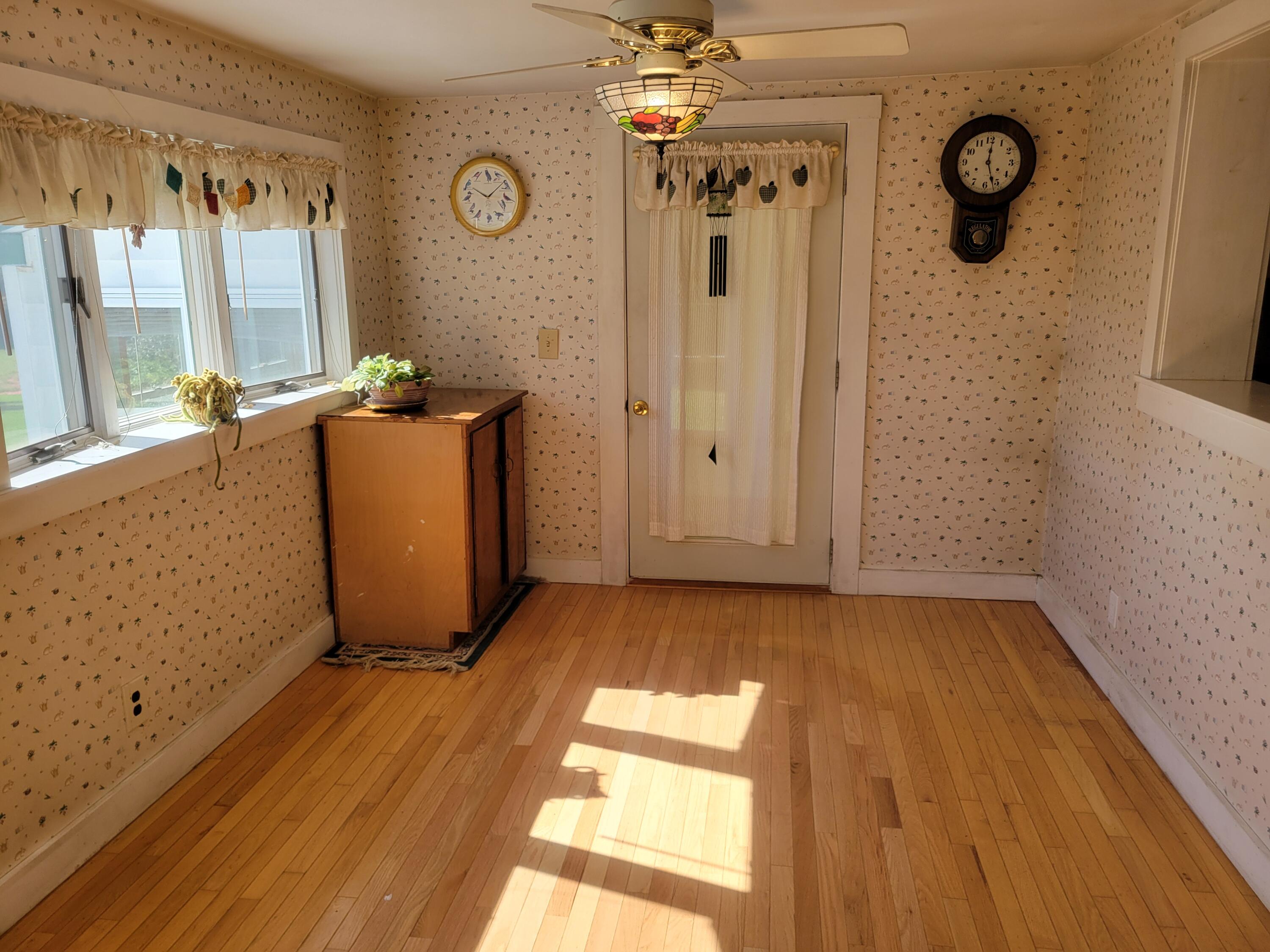 327 Cushman Road Winslow, ME 04901 - Photo 19 of 43 19 Dining Room