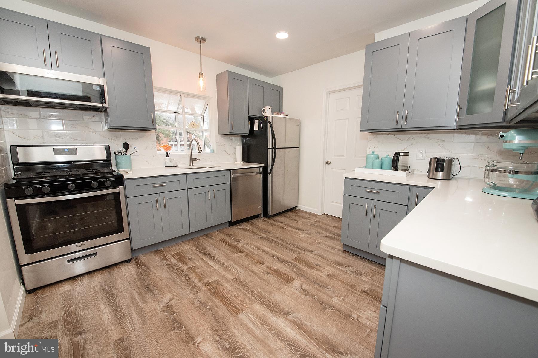 34 Amsterdam Road Hamilton, NJ 08620 - Photo 14 of 43 Gallery Image 14