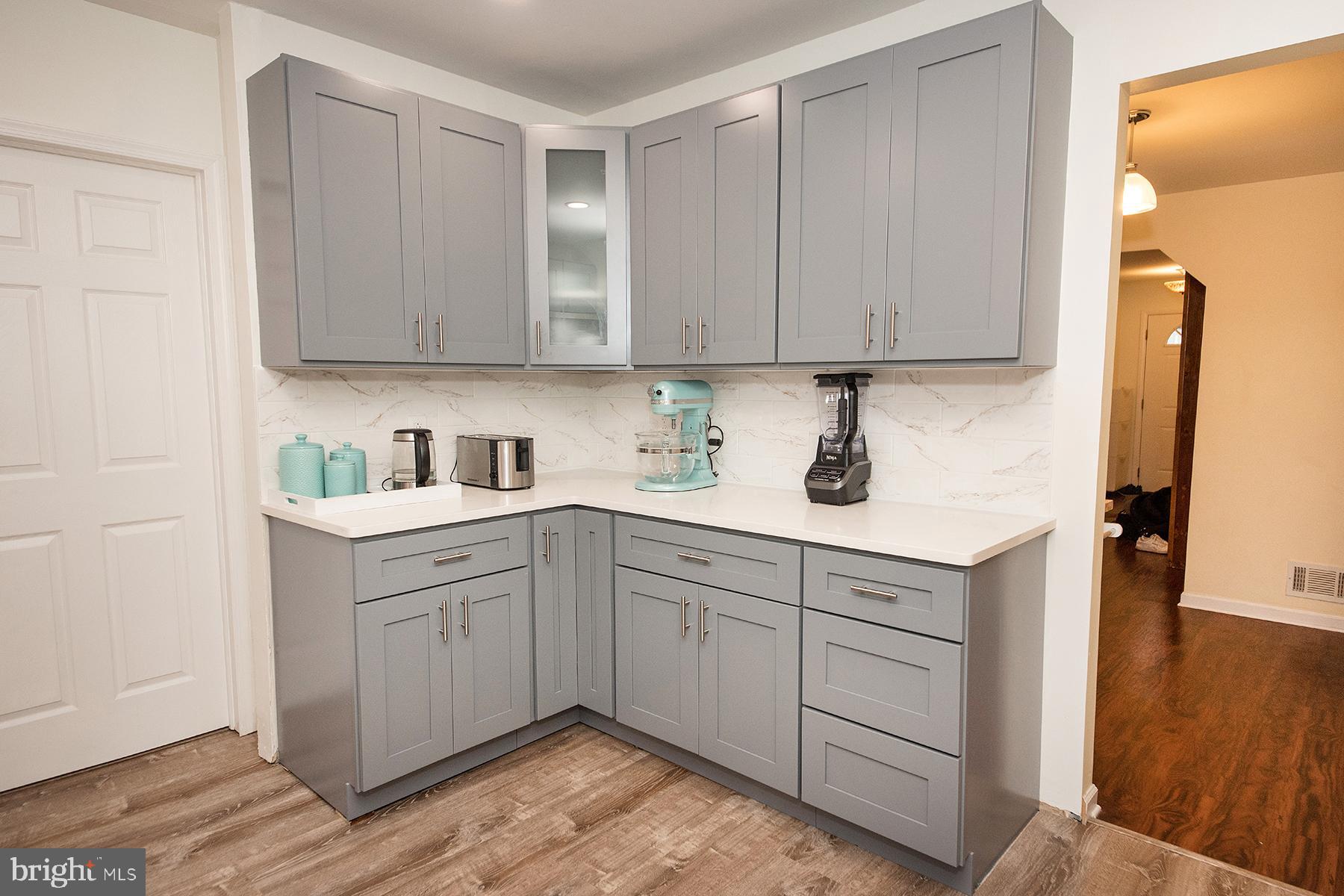 34 Amsterdam Road Hamilton, NJ 08620 - Photo 16 of 43 Gallery Image 16