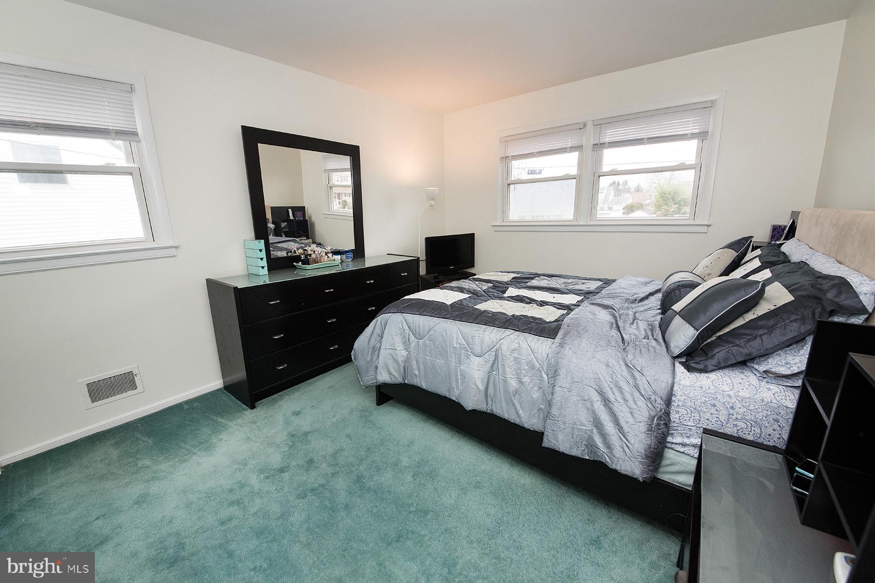 34 Amsterdam Road Hamilton, NJ 08620 - Photo 26 of 43 Gallery Image 26