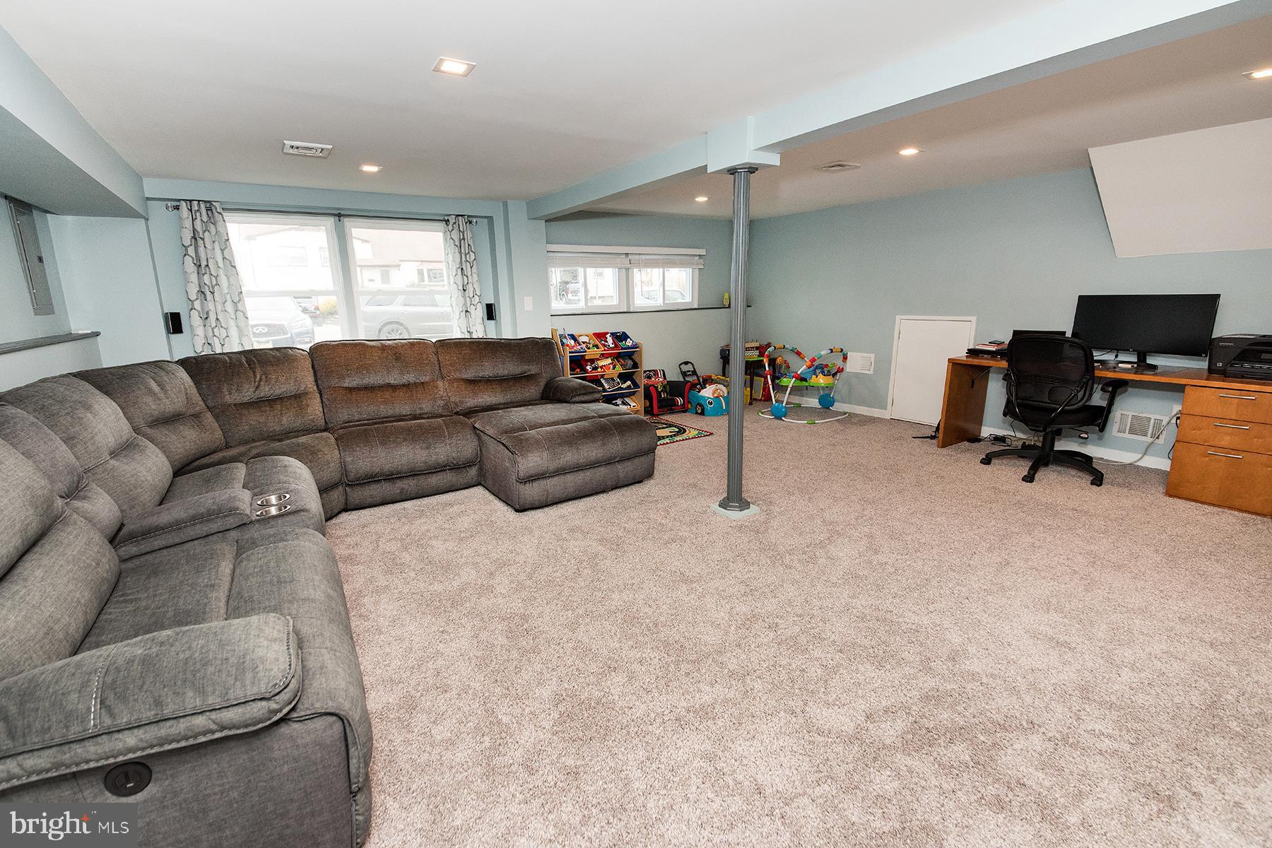 34 Amsterdam Road Hamilton, NJ 08620 - Photo 35 of 43 Gallery Image 35