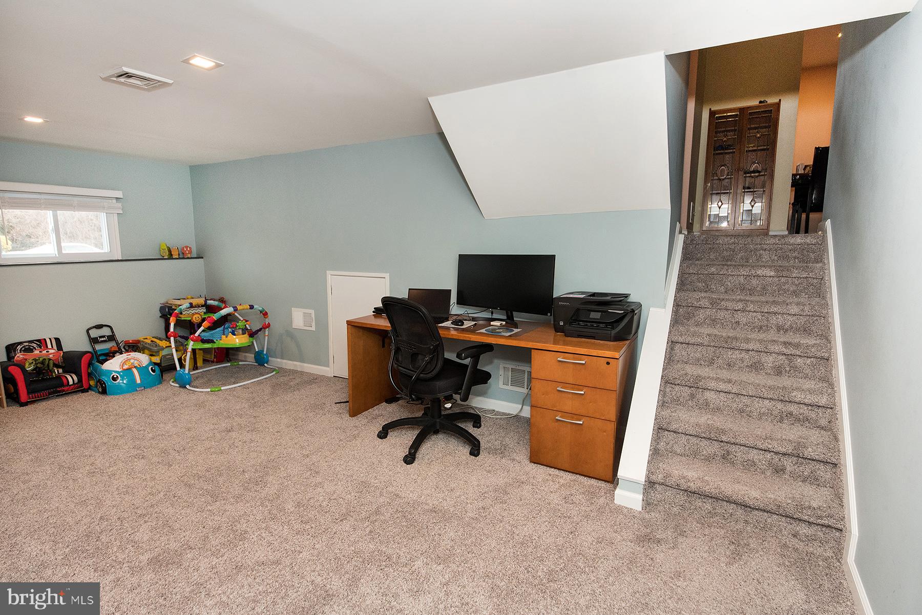 34 Amsterdam Road Hamilton, NJ 08620 - Photo 37 of 43 Gallery Image 37