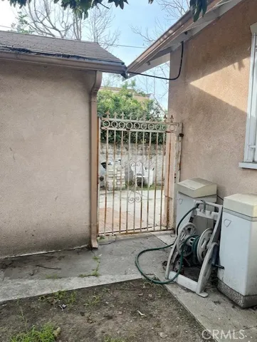 $625,000 | 920 South Osage Avenue, Inglewood, CA 90301