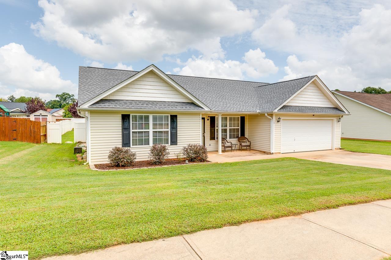 14 Dakota Road Greenville, SC 29617 - Photo 2 of 36 Gallery Image 2