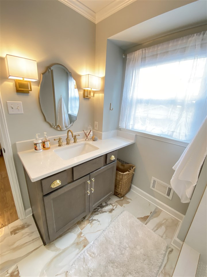 917 Deerfield Road Raleigh, NC 27609 - Photo 14 of 20 Photo 14