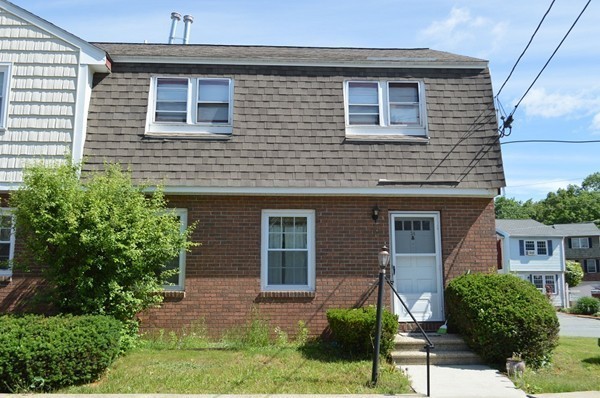 34 A Rockingham Street, Unit A Lowell, MA 01852 - Photo 3 of 22 Gallery Image 3