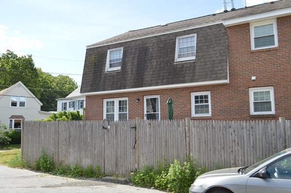 34 A Rockingham Street, Unit A Lowell, MA 01852 - Photo 4 of 22 Gallery Image 4