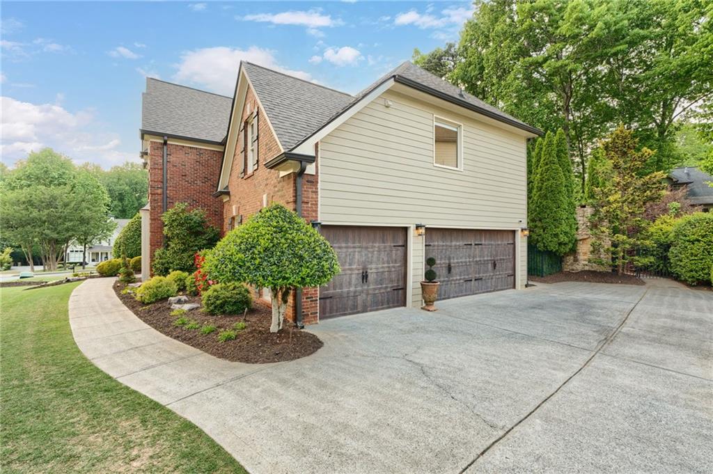3890 Bridle Ridge Drive Suwanee, GA 30024 - Photo 5 of 89