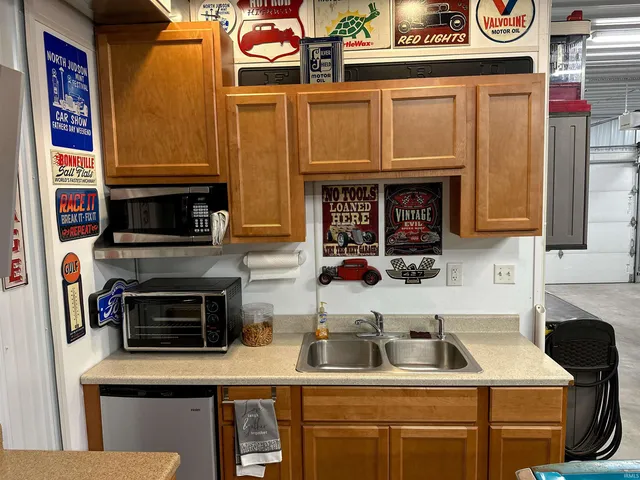 $429,500 | 2997 West 500 South, North Judson, IN 46366