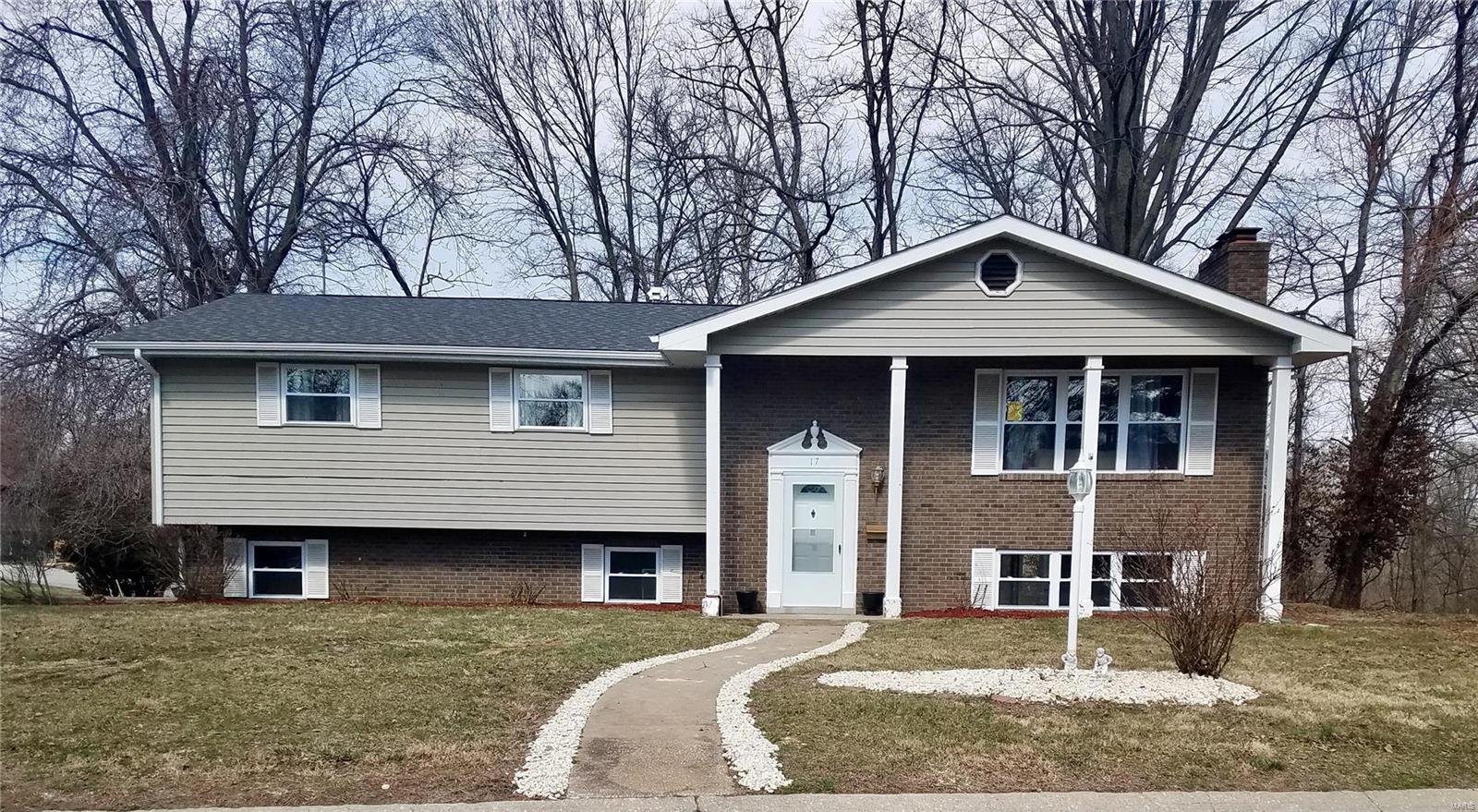 17 Fox Creek Road Belleville, IL 62223 - Photo 1 of 23 Gallery Image 1