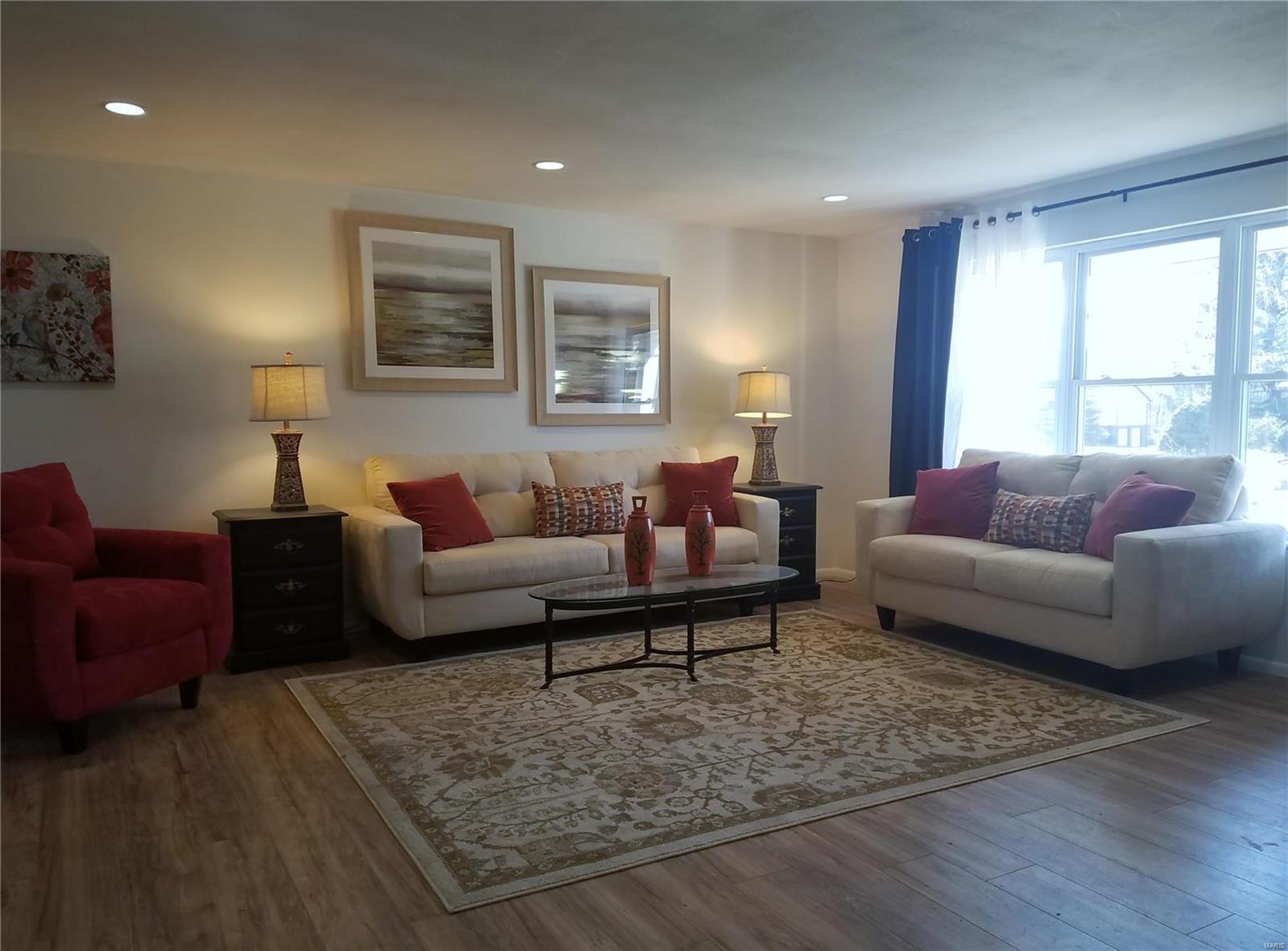 17 Fox Creek Road Belleville, IL 62223 - Photo 2 of 23 Gallery Image 2