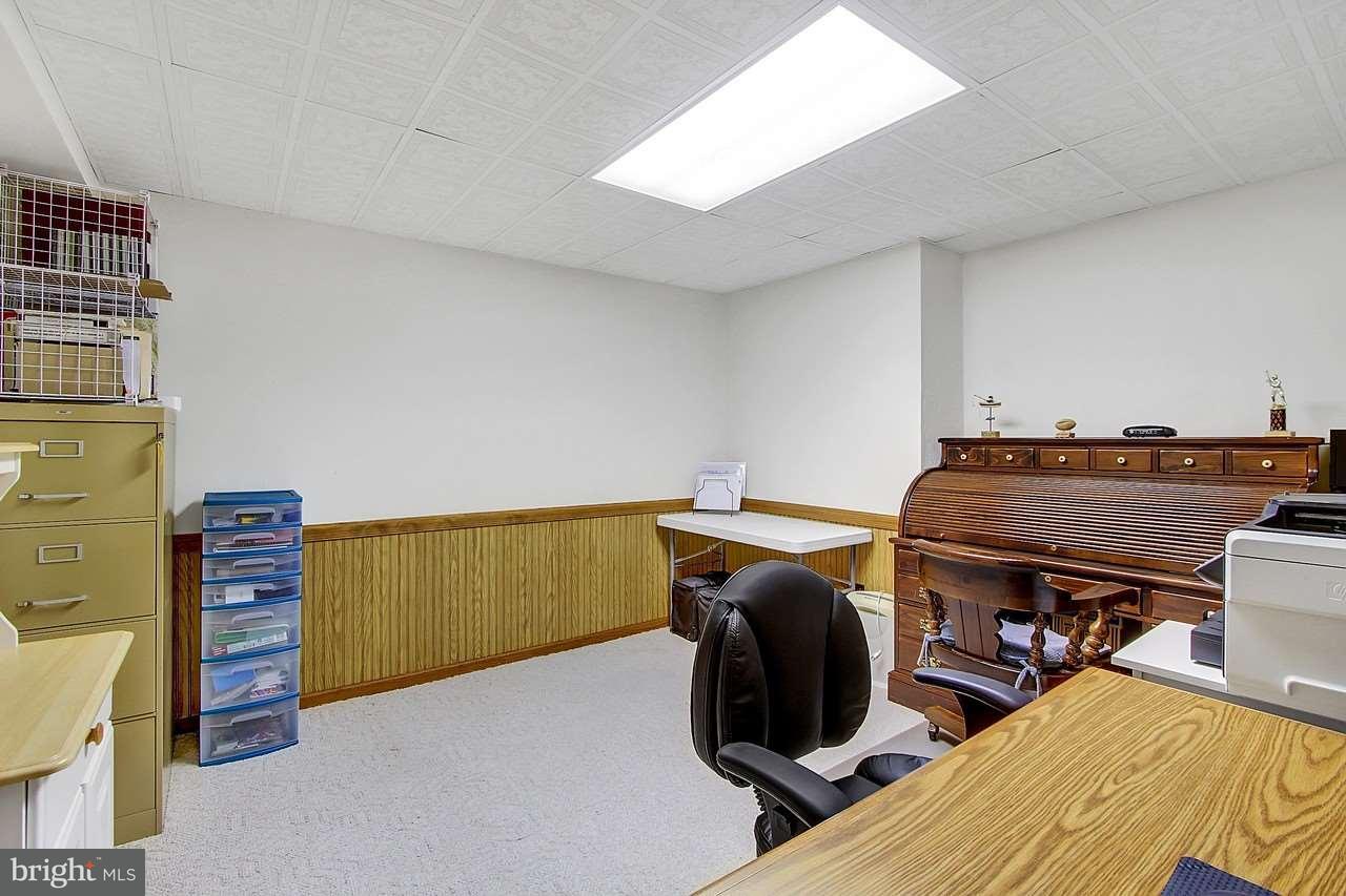 127 Lexington Road York, PA 17402 - Photo 21 of 25