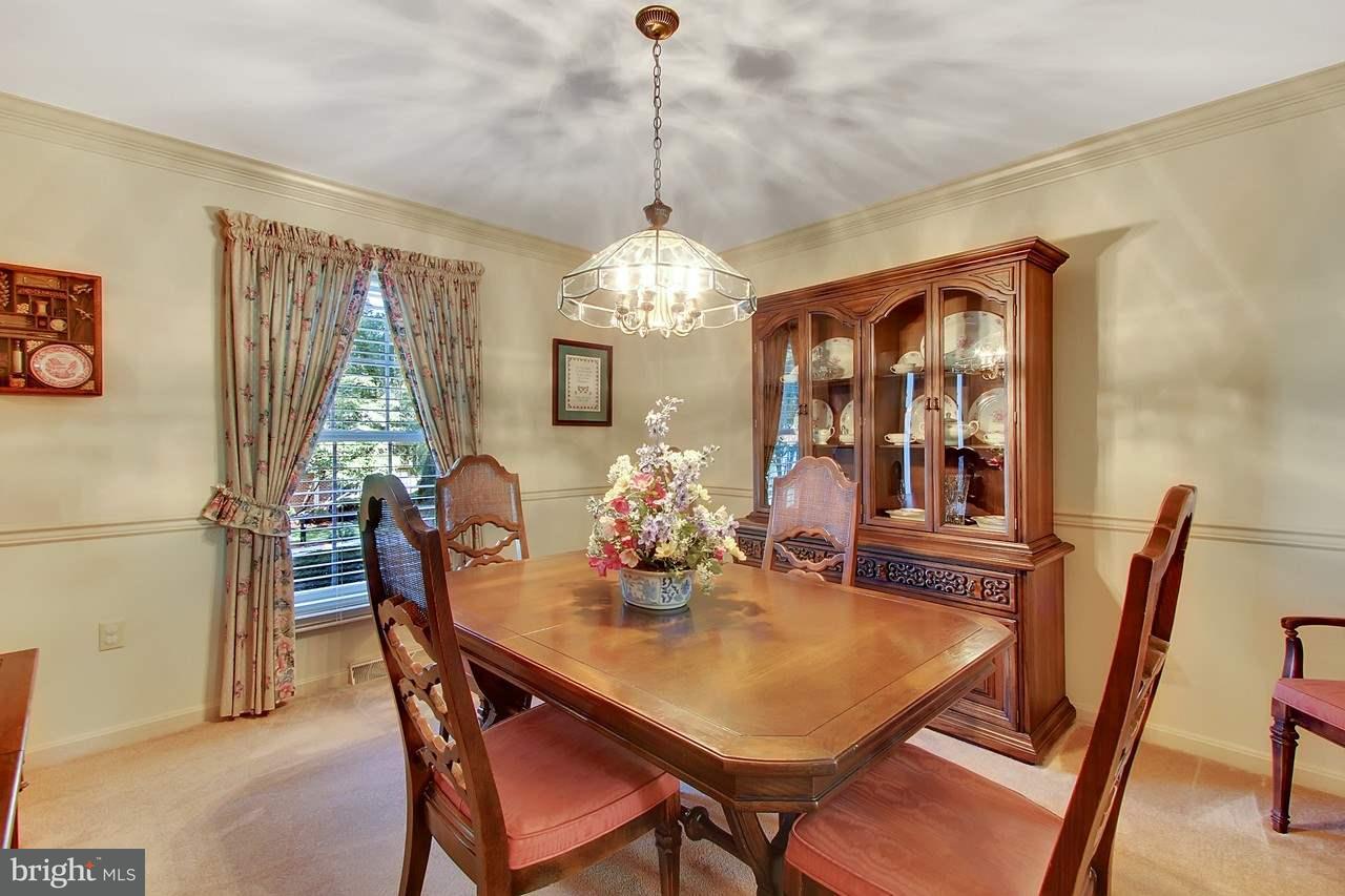 127 Lexington Road York, PA 17402 - Photo 10 of 25