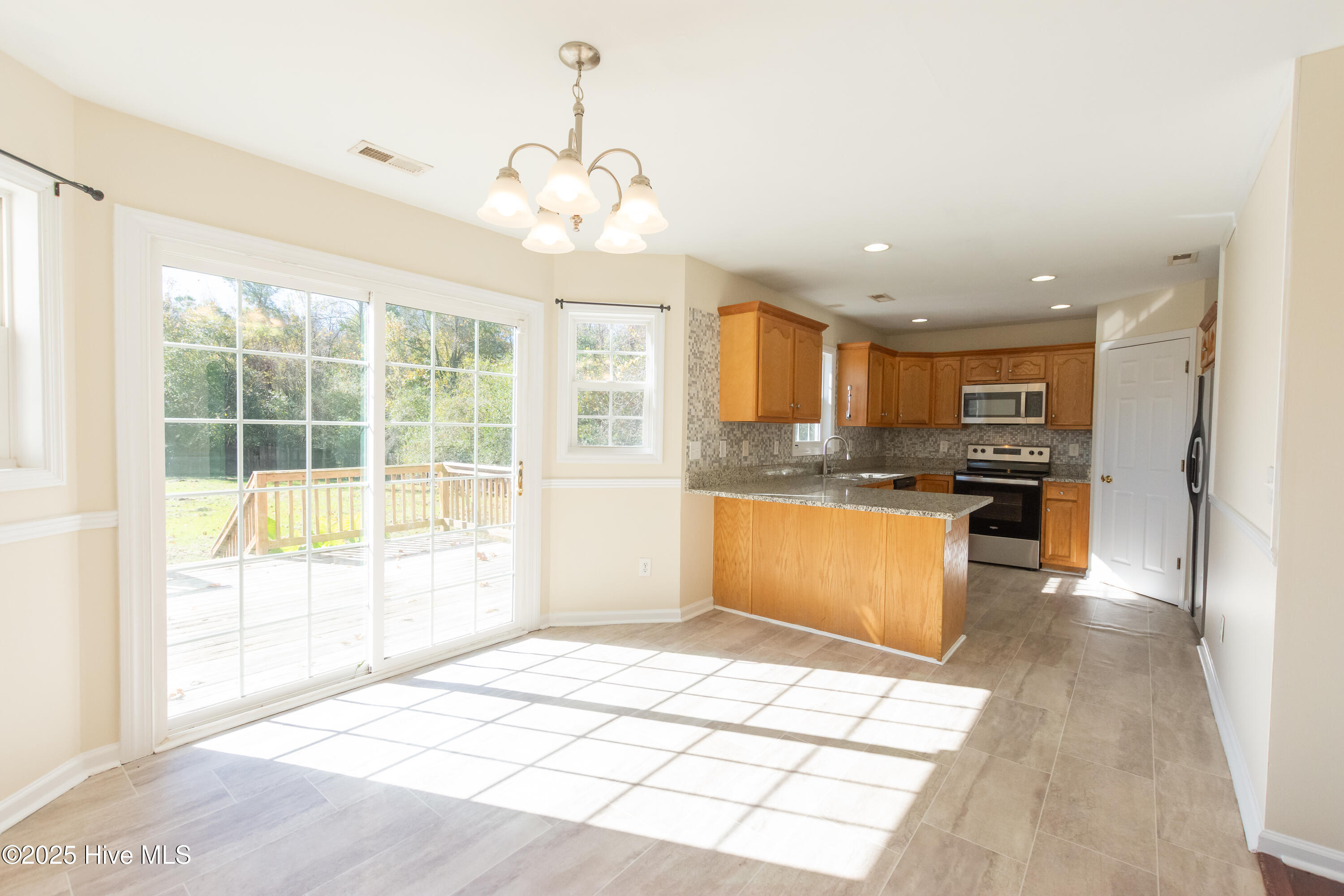 236 Petersburg Road Richlands, NC 28574 - Photo 16 of 39 236 Petersburg Rd-13