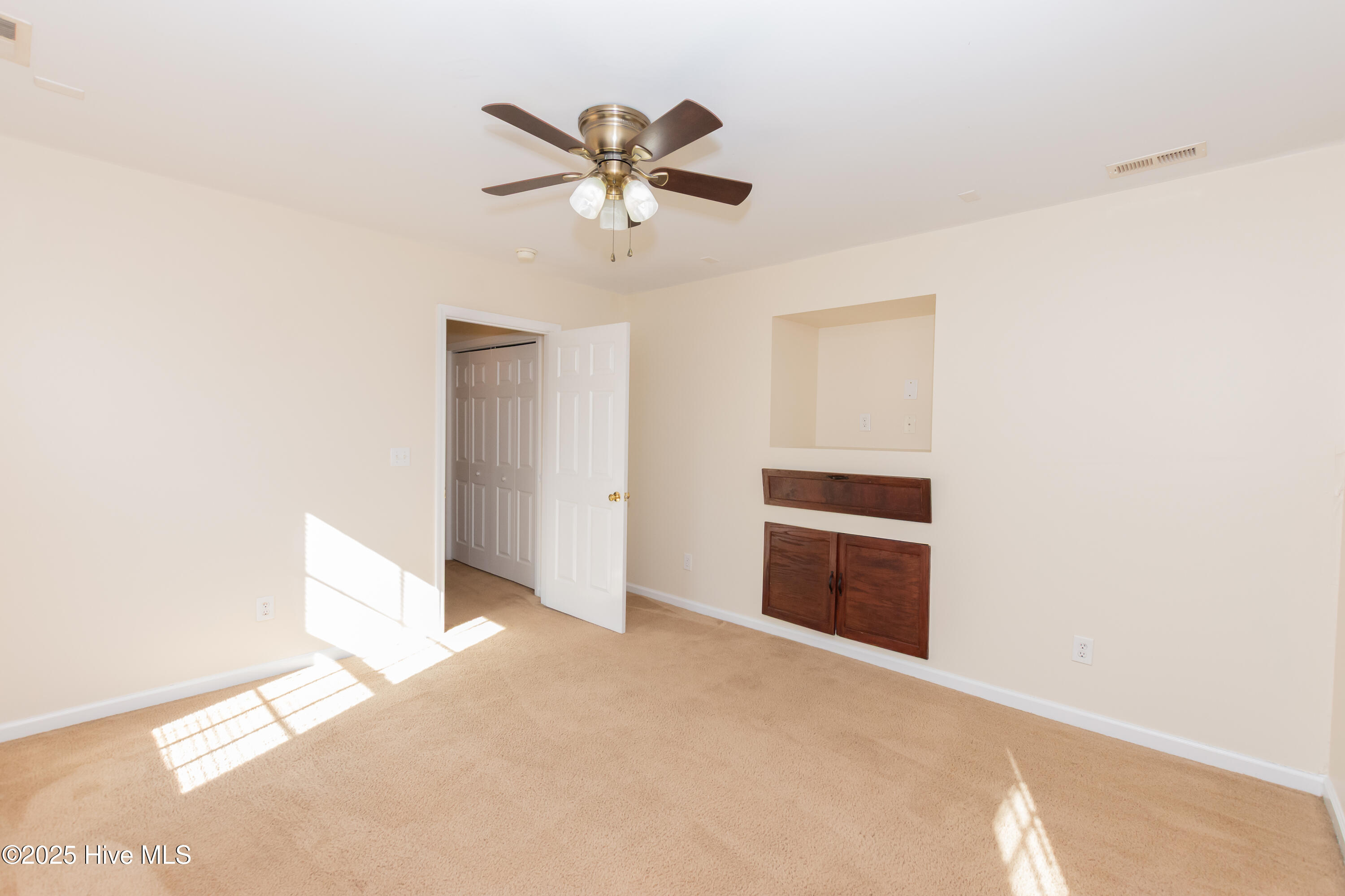 236 Petersburg Road Richlands, NC 28574 - Photo 23 of 39 236 Petersburg Rd-25