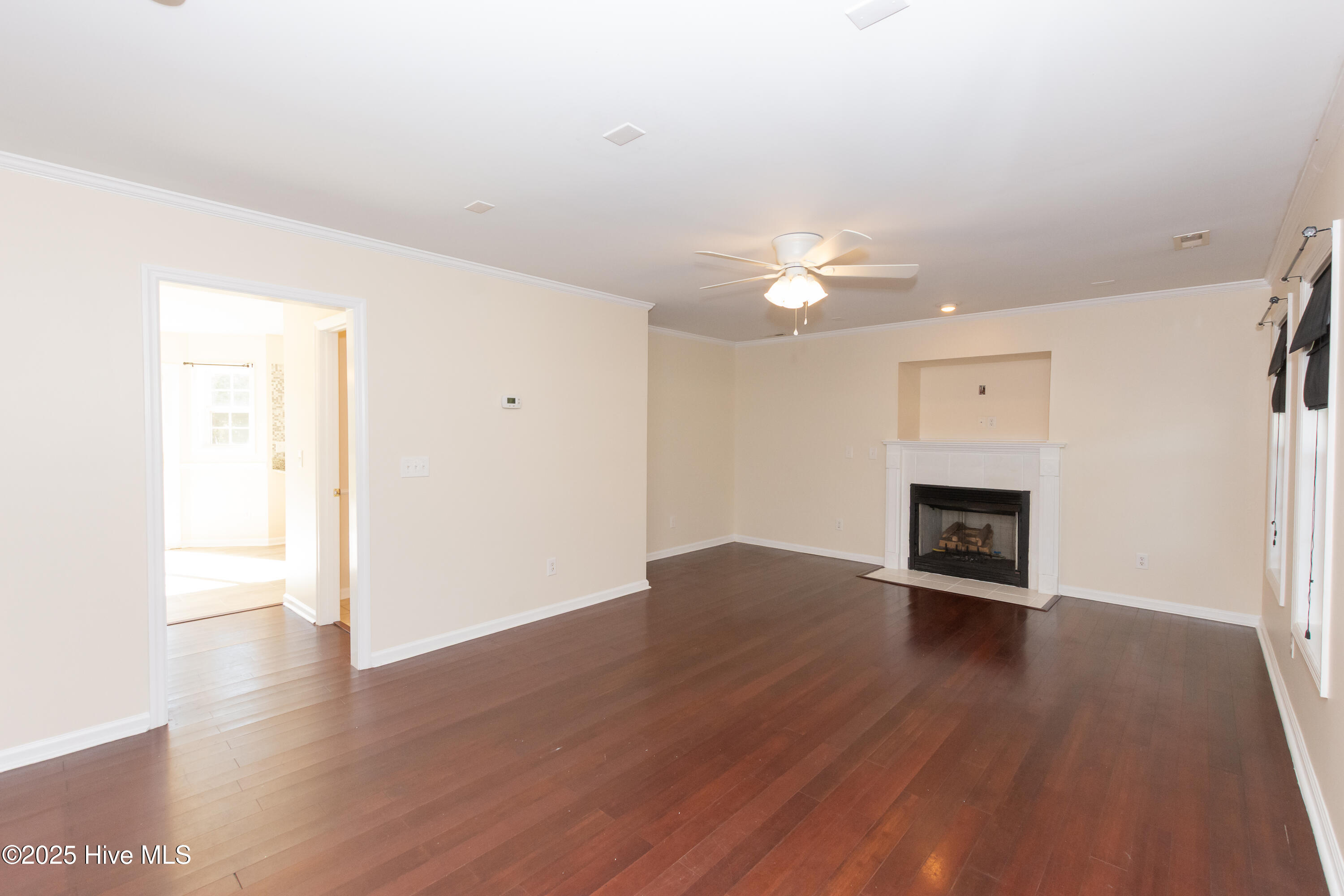 236 Petersburg Road Richlands, NC 28574 - Photo 4 of 39 Living room with Bamboo Flooring