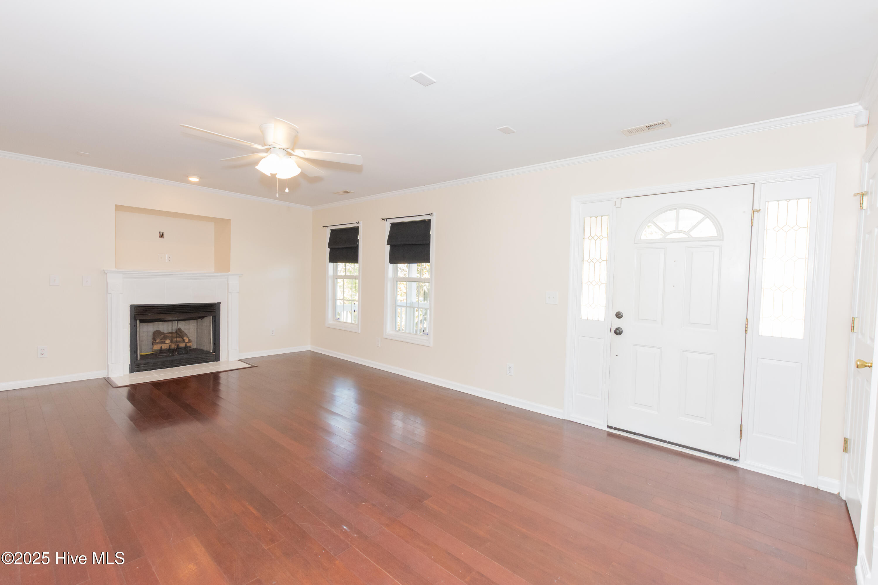 236 Petersburg Road Richlands, NC 28574 - Photo 7 of 39 236 Petersburg Rd-07