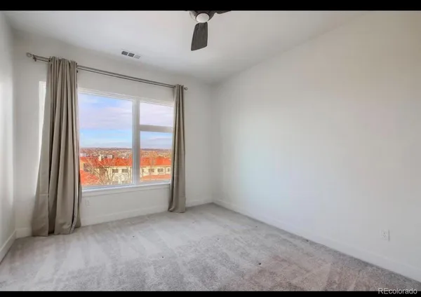 $1,800 | 2876 West 53rd Avenue, Unit 306, Denver, CO 80221