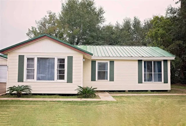 $127,900 | 855 East Lyons Street, Sulphur, LA 70663