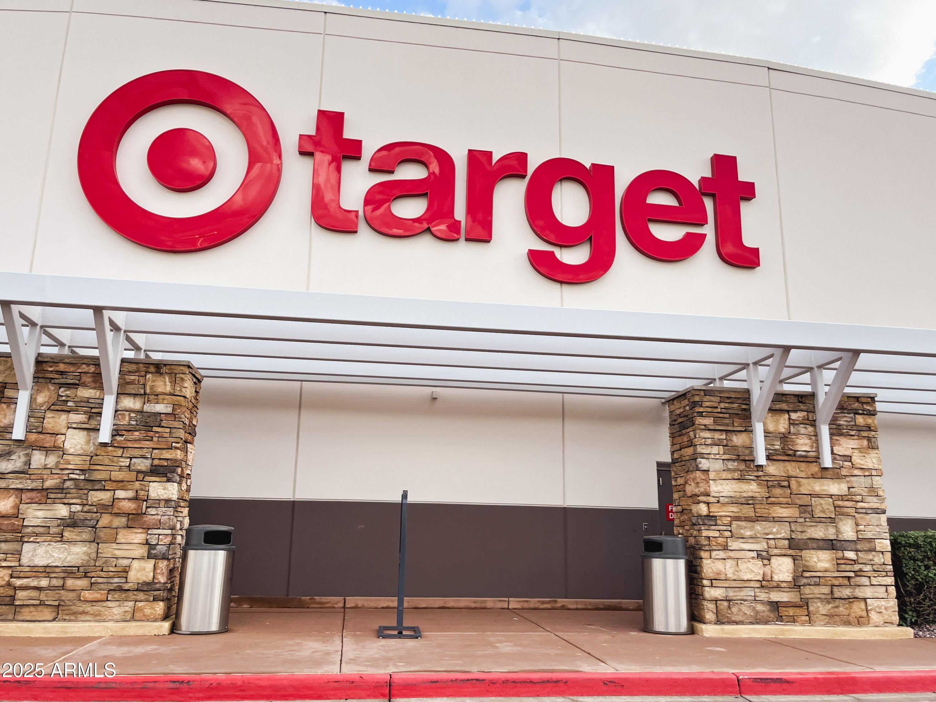 4705 East Jaeger Road Phoenix, AZ 85050 - Photo 41 of 44 a close up of a sign