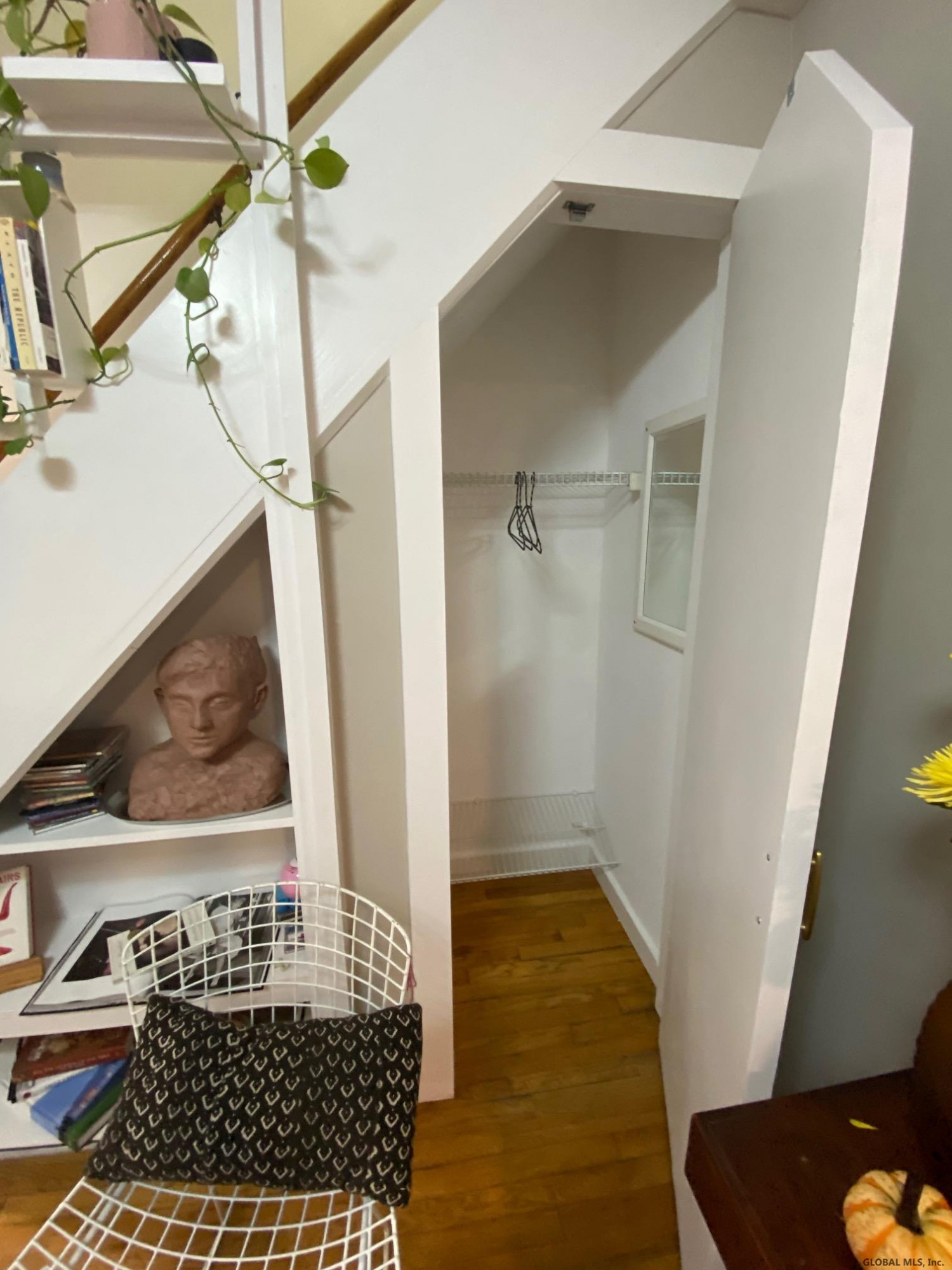 83 Spring Street Albany, NY 12210 - Photo 4 of 38 Photo 4