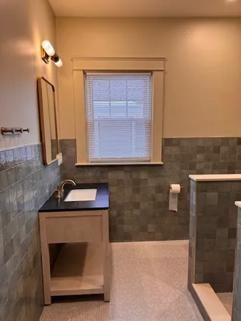 $2,600 | 150 Lancaster Street, Unit 2, Providence, RI 02906