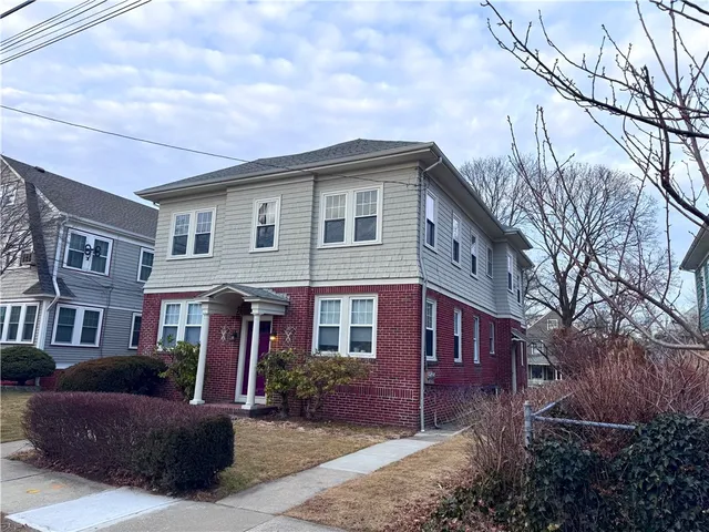 $2,700 | 150 Lancaster Street, Unit 2, Providence, RI 02906