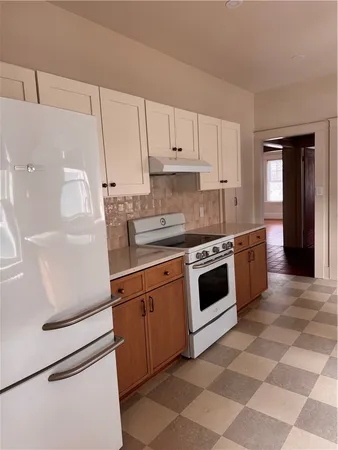 $2,600 | 150 Lancaster Street, Unit 2, Providence, RI 02906