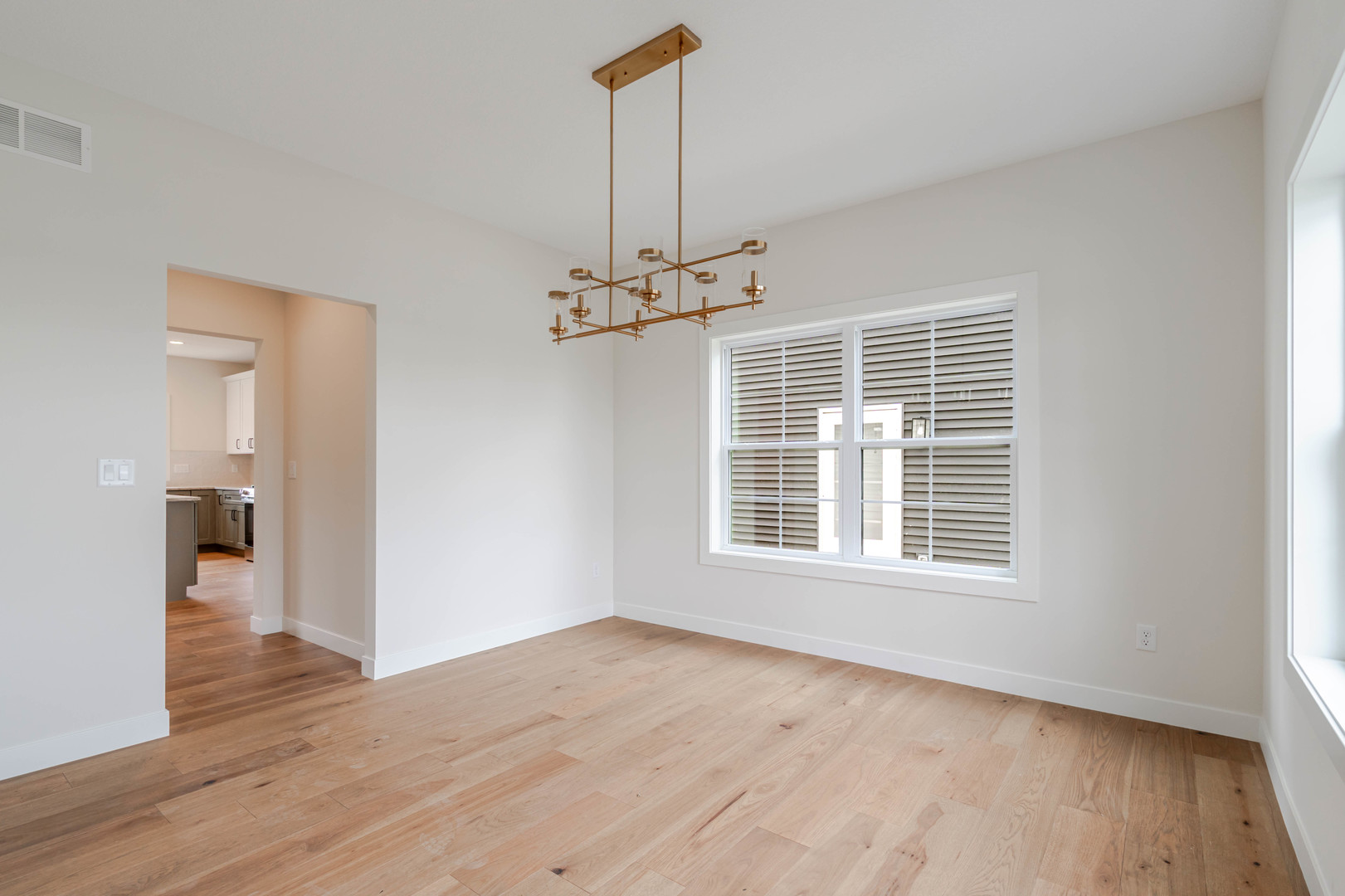 1304 Woodbine Road Bloomington, IL 61704 - Photo 5 of 49