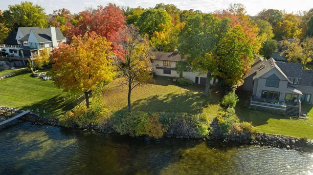 $2,295,000 | 36 X Interlachen Court, Tonka Bay, MN 55331