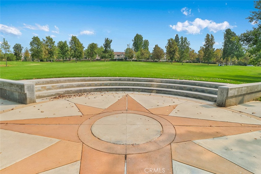 625 Hazelwood Way, Unit A Simi Valley, CA 93065 - Photo 35 of 38