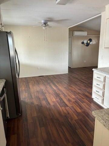 301 Freeman Road, Unit 21 Central Point, OR 97502 - Photo 5 of 13 5