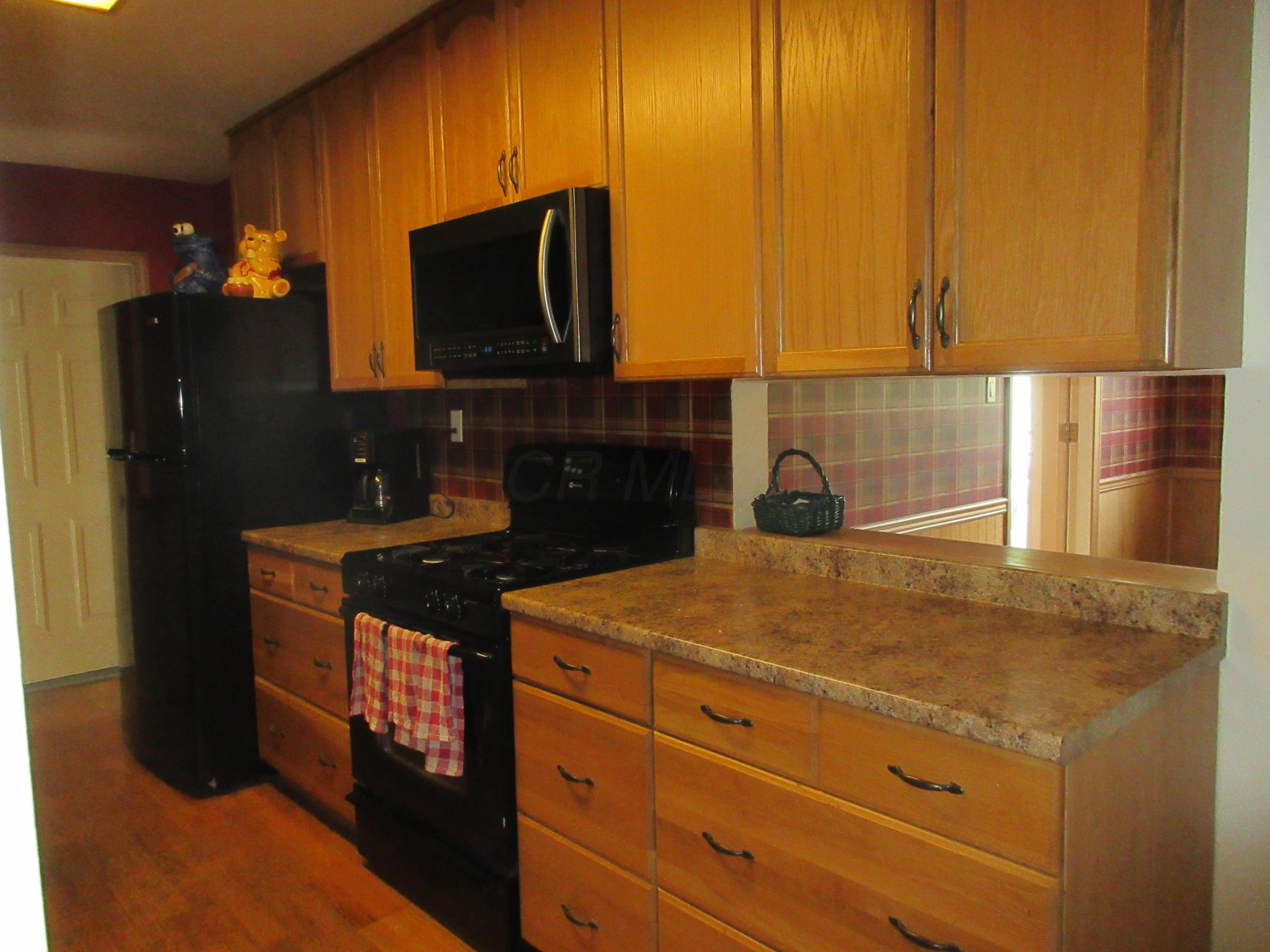 2976 Schwartz Road Columbus, OH 43232 - Photo 4 of 30 Gallery Image 4