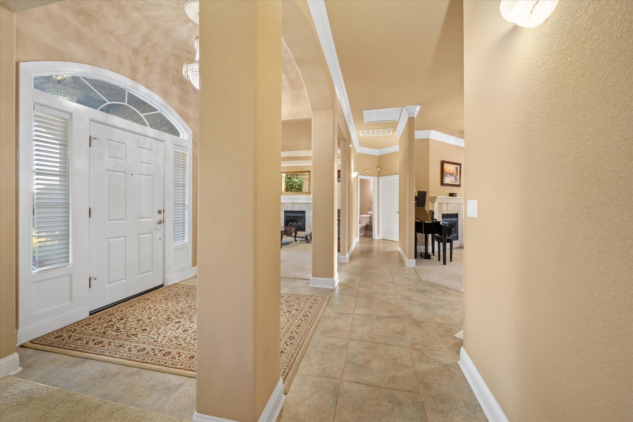 7870 Castle View Lane Redding, CA 96001 - Photo 8 of 65 08-BiggerFlow Real Estate Media-8