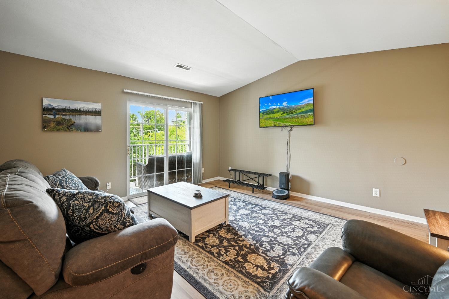822 Compton Road, Unit 14 Cincinnati, OH 45231 - Photo 4 of 22