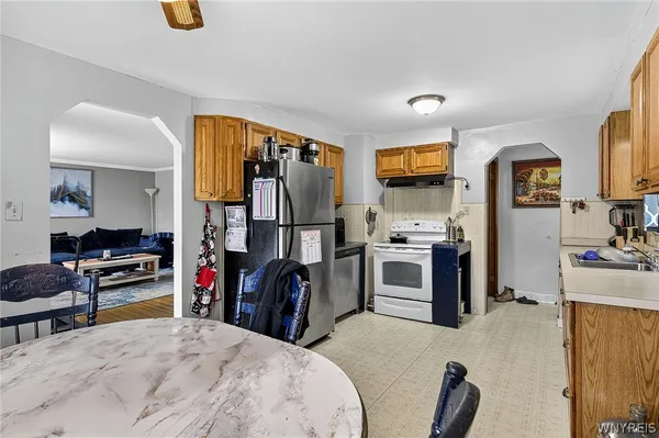 $2,000 | 116 Springville Avenue, Amherst, NY 14226