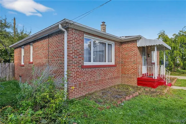 $2,000 | 116 Springville Avenue, Amherst, NY 14226