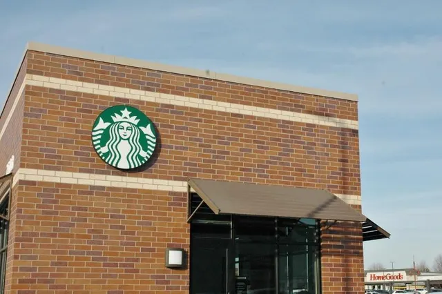 $151,000 | 7625 Edinborough Way, Unit 2116, Edina, MN 55435