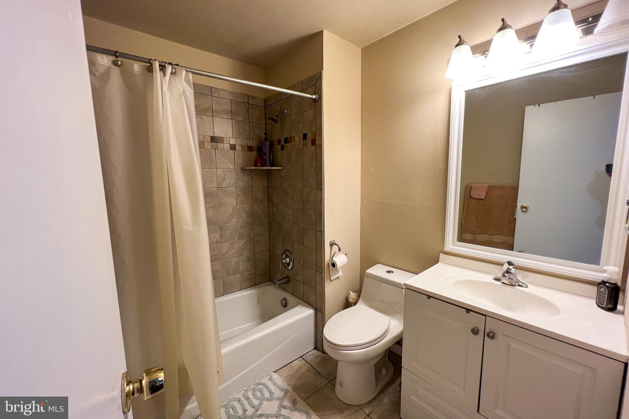 107 East Poplar Road Sterling, VA 20164 - Photo 24 of 63 Gallery Image 24