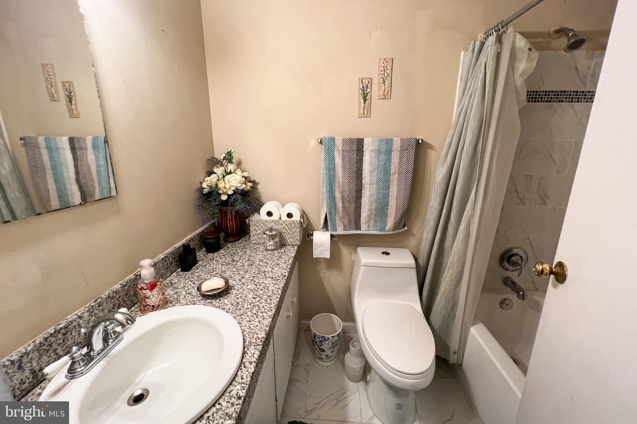 107 East Poplar Road Sterling, VA 20164 - Photo 25 of 63 Gallery Image 25